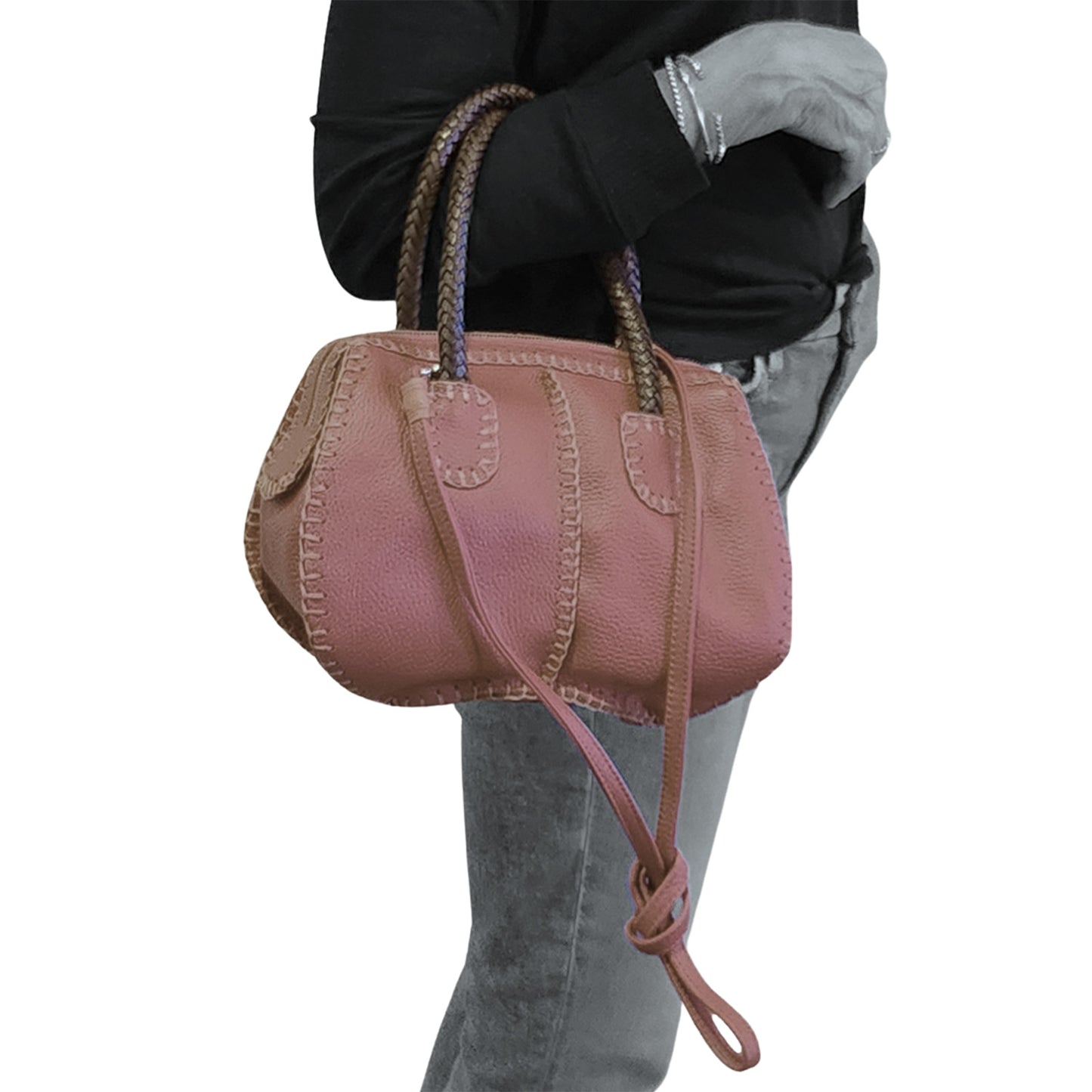 Close-up of the Mini Barrel’s natural oak wood texture and engraved branding on the curved surface.