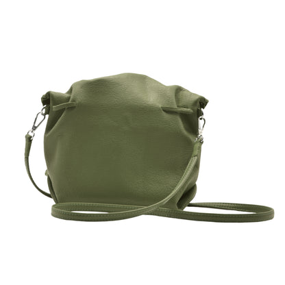 Close-up of the Butterfly Bag’s gold-toned zipper pull with textured leather pull tab on vibrant pink leather exterior